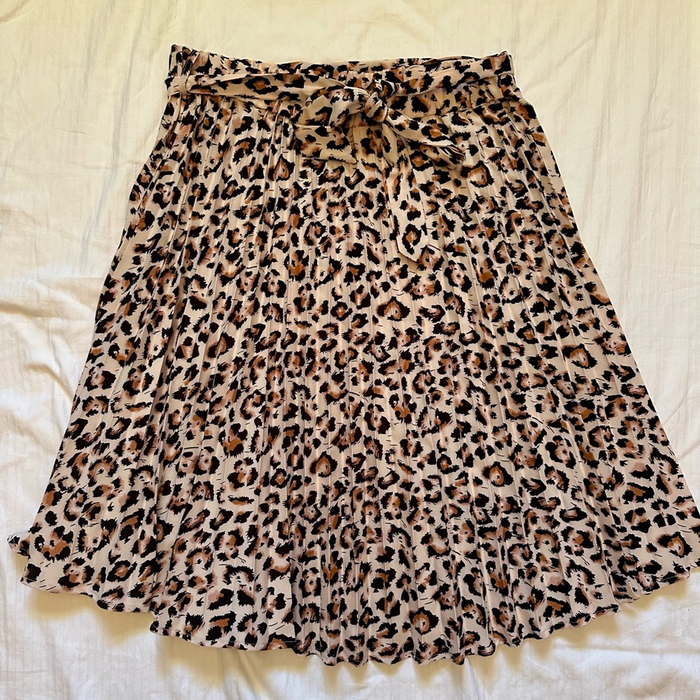Leopard Print Pleated Women's Skirt
